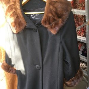 Vintage coat with mink collar